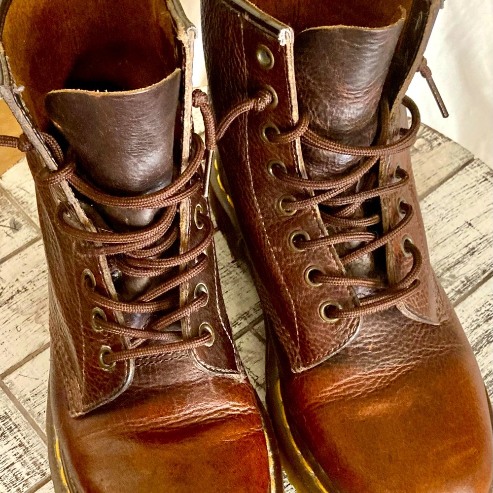 Doc Martens VTG FREE SHIPPING Original like new